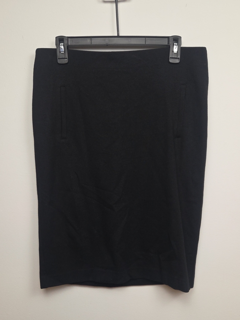 Chico's Classic Black Stretchy Pull-On Pencil Skirt Business Casual Size Medium